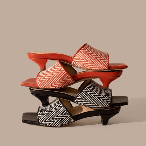 Slide On Over – Orange Leather & Raffia Slides, New in Box - Picture 3 of 5